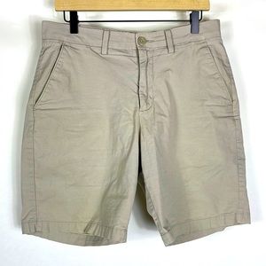 Like New, Apt 9 Premier flex flat-front chino short.  32" waist, 8.75in. inseam